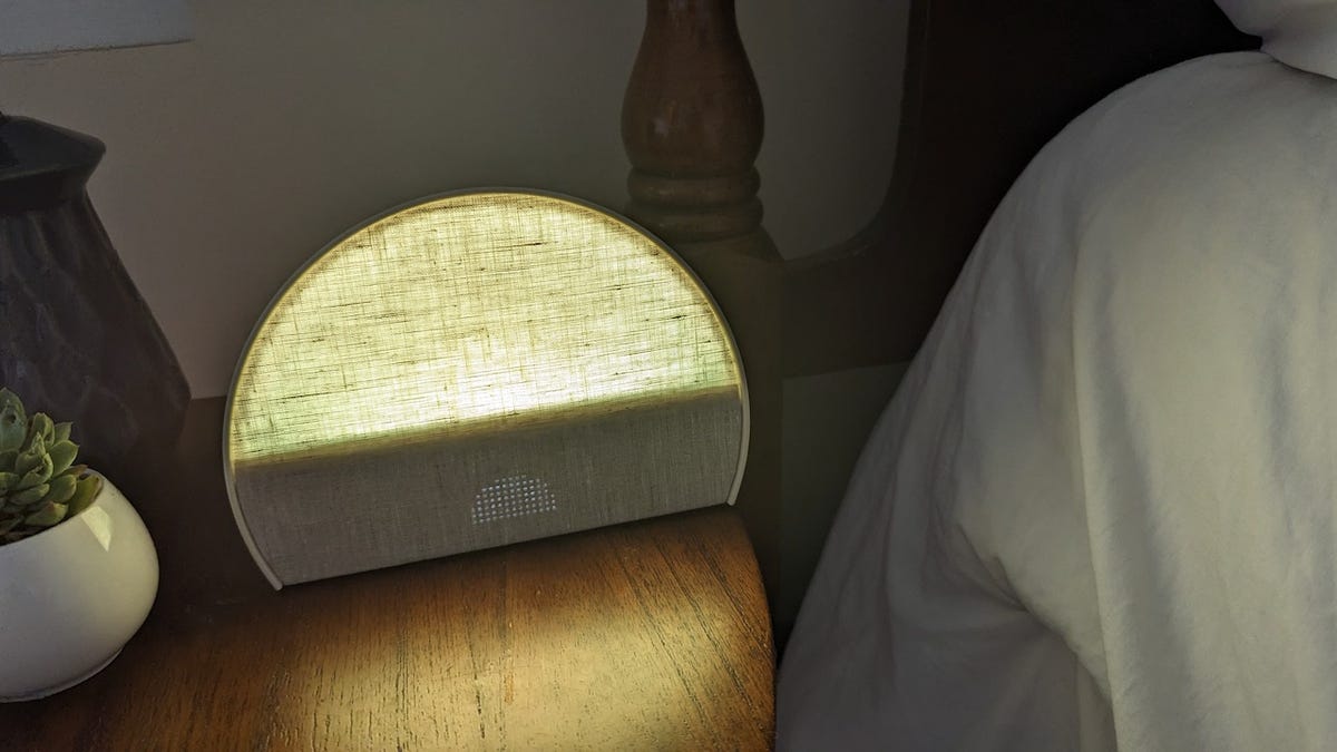 Despierta suavemente con este reloj despertador al amanecer con $30 de descuento antes del Prime Day de octubre