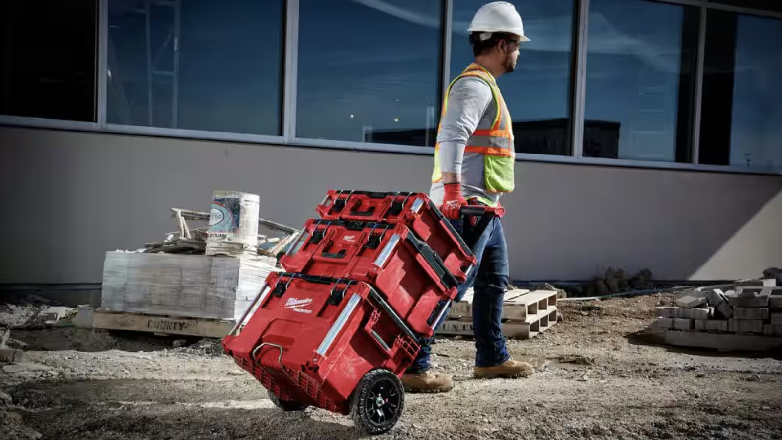 Cómo desapilar las cajas de embalaje de Milwaukee