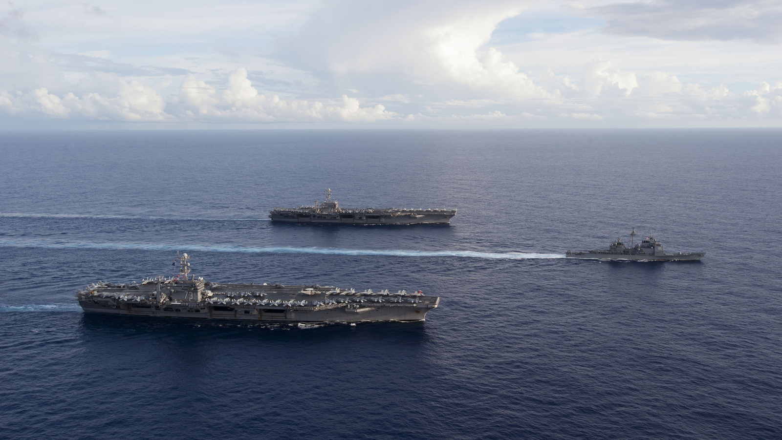 ¿Cuántos portaaviones USS George Washington ha habido y hay alguno en servicio?