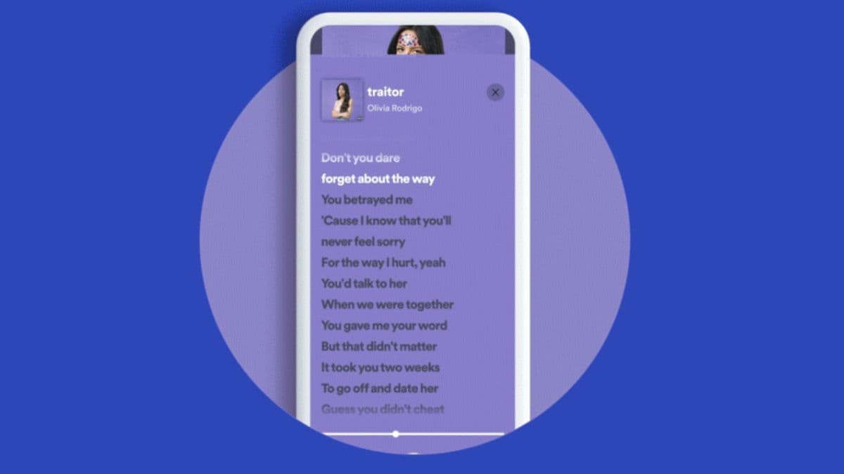 Spotify recupera la función de letras ampliadas para los usuarios gratuitos, pero con un límite mensual: informe