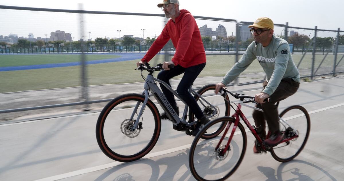 Bicicletas eléctricas Bosch con ruedas grandes diseñadas para ciclistas muy altos