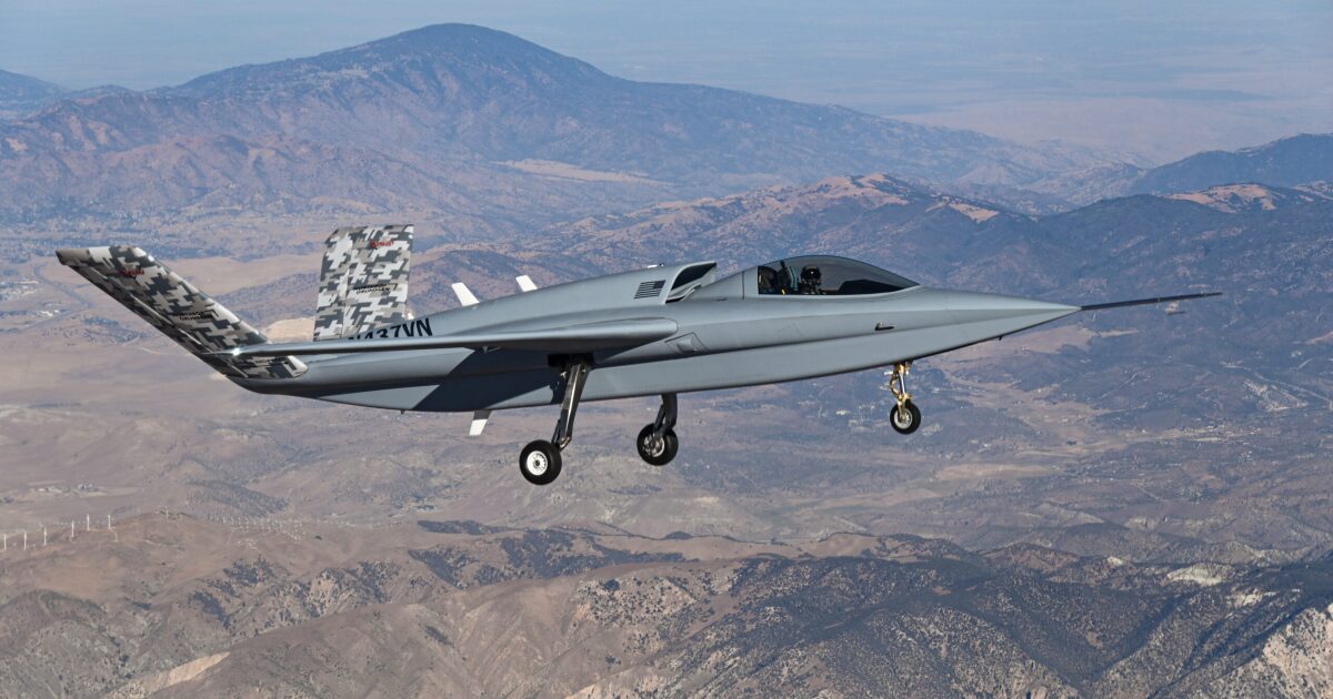 El avión militar Vanguard Loyal Wingman, modelo 437, realiza su primer vuelo