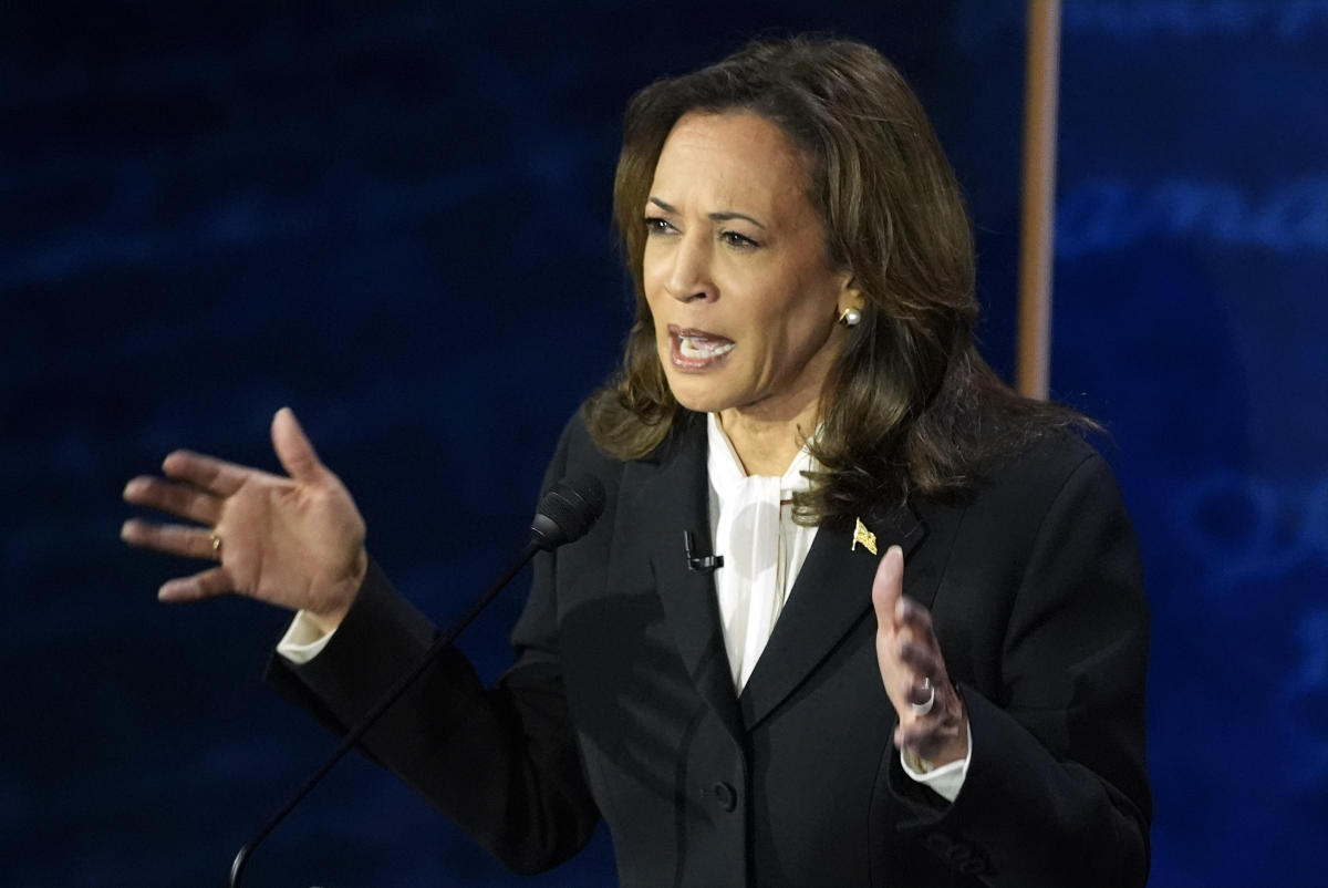 Los ‘pendientes de audio’ que Kamala Harris no usó durante el debate casi ni existen