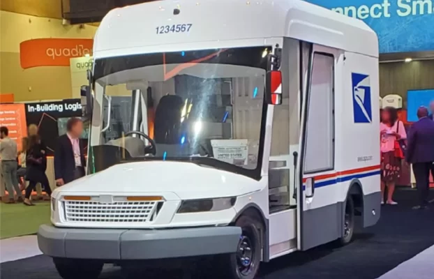 USPS lanza vehículos eléctricos e infraestructura de carga como parte de un plan de modernización de $40 mil millones