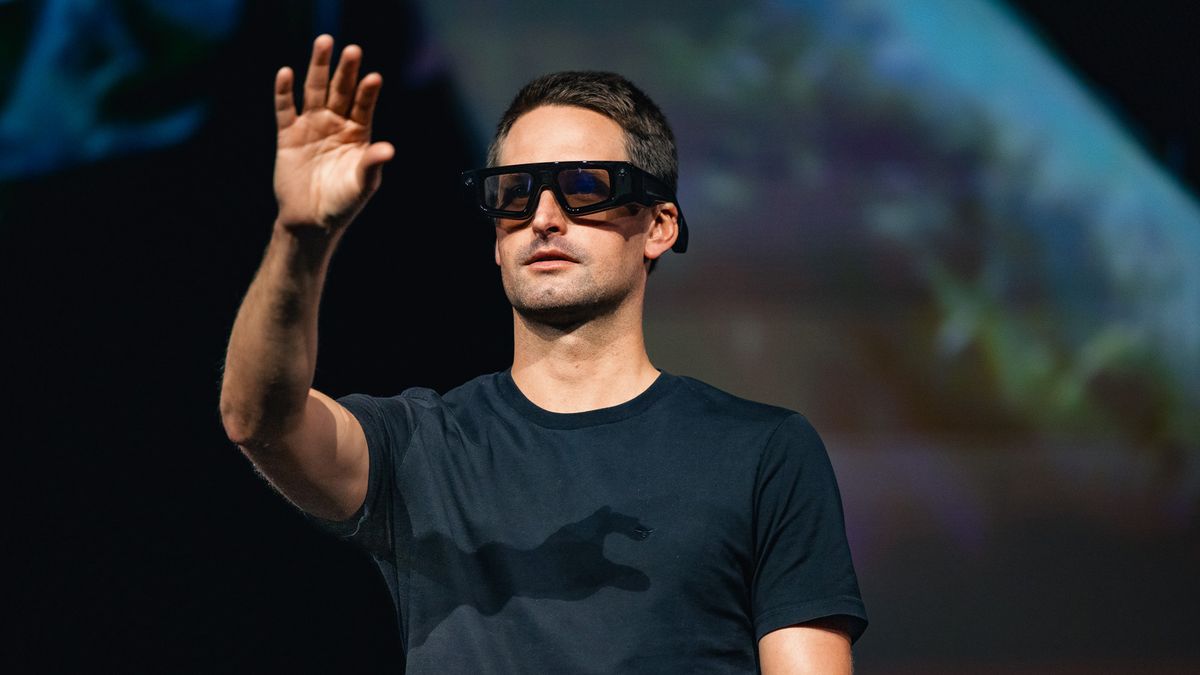 Snap Spectacles da el gran salto a la realidad aumentada con nuevas gafas, un nuevo sistema operativo y mucha realidad mixta controlada por gestos.