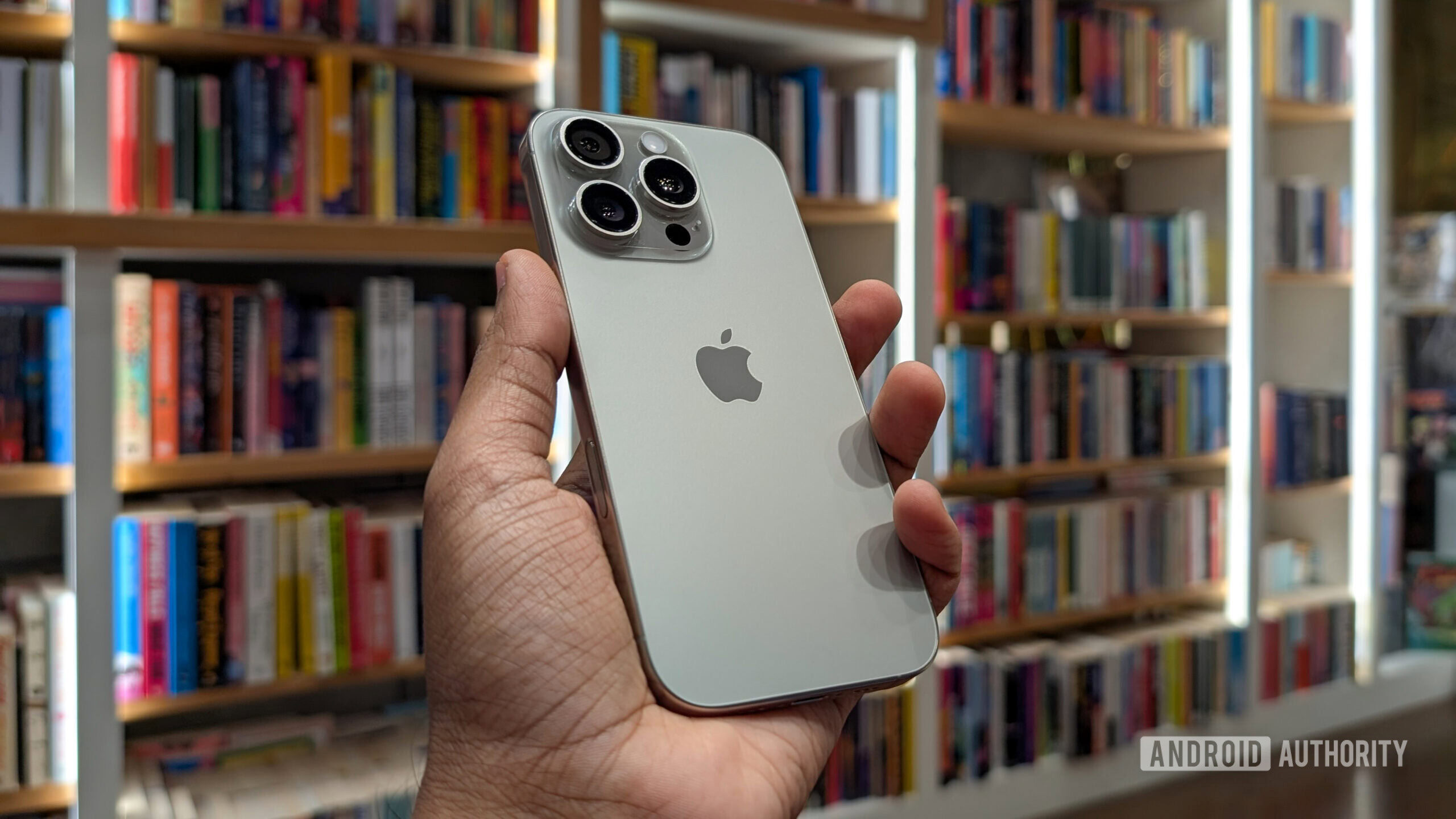 Los usuarios del iPhone 16 Pro se quejan de problemas con la pantalla táctil