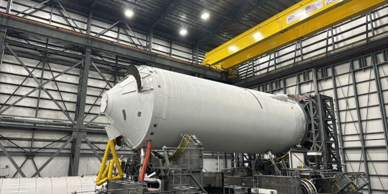 Blue Origin lanzará la segunda etapa de New Glenn y entrará en la fase final de preparación del lanzamiento