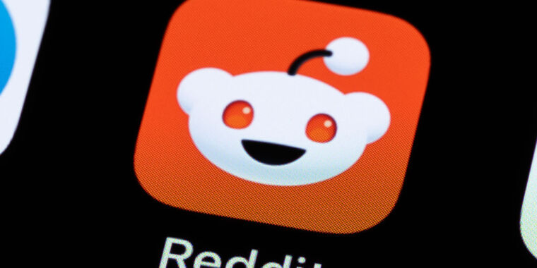 Por temor a más protestas de usuarios, Reddit anuncia un controvertido cambio de política