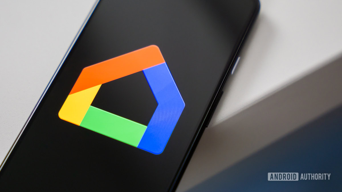 Google, la empresa de búsquedas, recuerda añadir una barra de búsqueda a una de sus aplicaciones (desmontaje del APK)