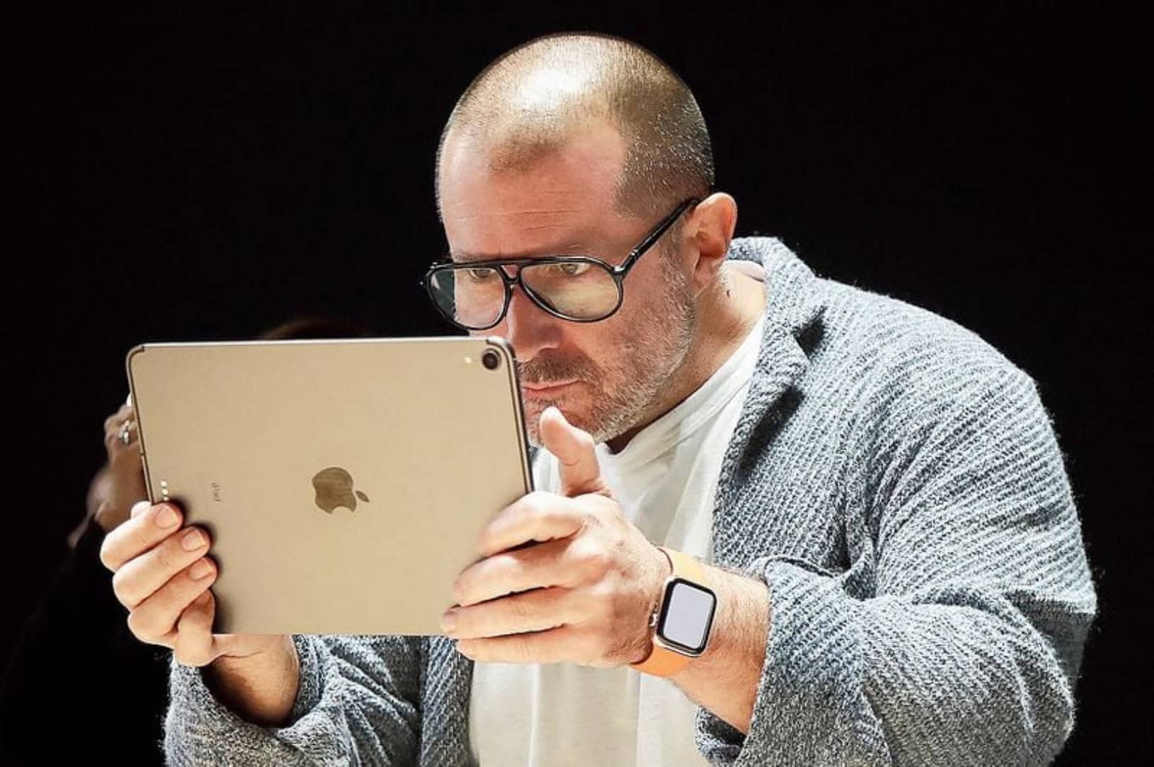 Jony Ive y Sam Altman están trabajando en un dispositivo de inteligencia artificial