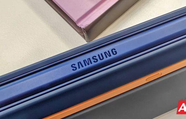 Samsung podría lanzar su teléfono triple plegable este año