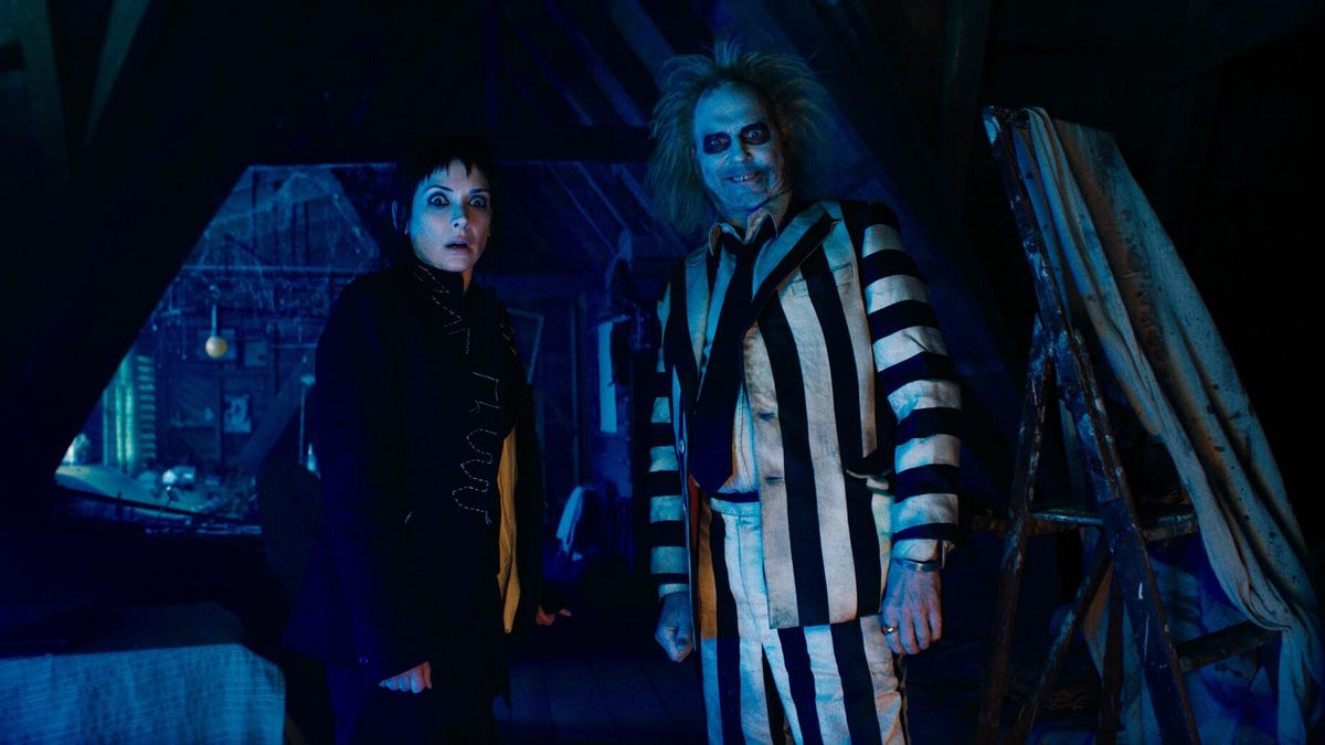‘Beetlejuice Beetlejuice’: el macabro regreso de Michael Keaton es un deleite retorcido