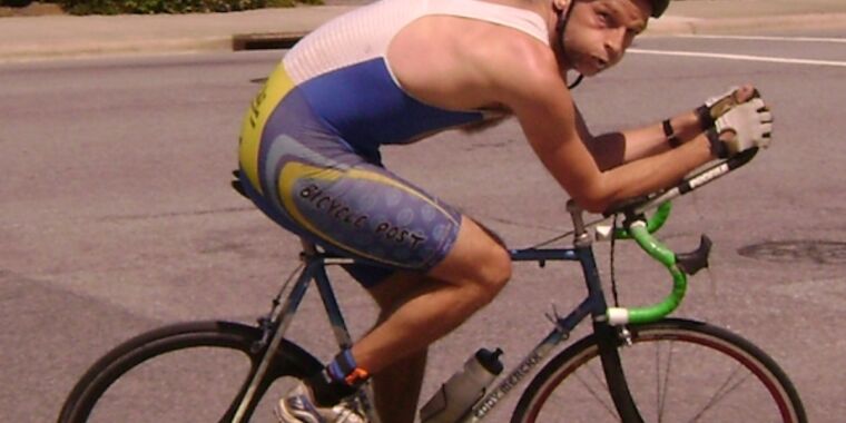 Los vientos de cola no ayudan a los ciclistas que hacen “everesting”