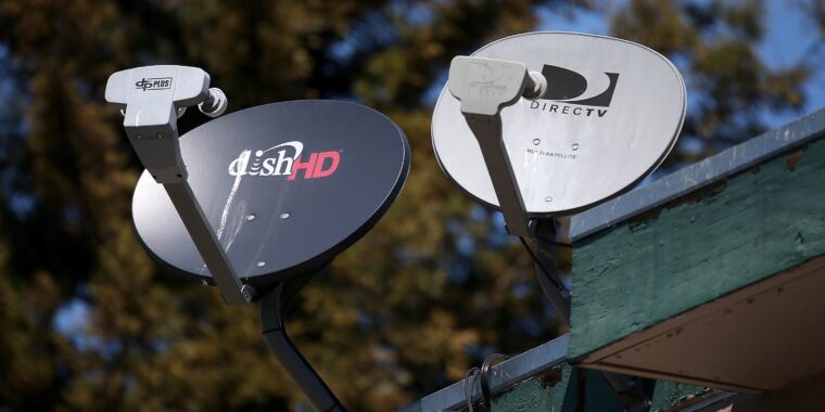 DirecTV acuerda comprar a su rival satelital Dish (y su deuda) por un dólar