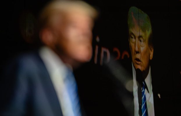 Trump se lanza al mundo de las criptomonedas y parece no saber nada al respecto