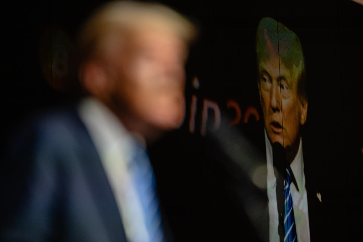 Trump se lanza al mundo de las criptomonedas y parece no saber nada al respecto