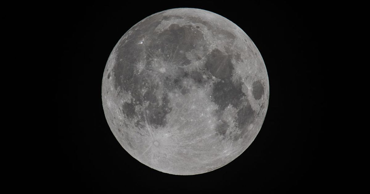 Tendremos 2 lunas orbitando la Tierra por dos meses