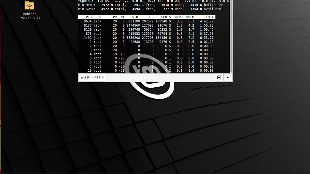 5 aplicaciones de terminal Linux mejores que las predeterminadas y de instalación gratuita