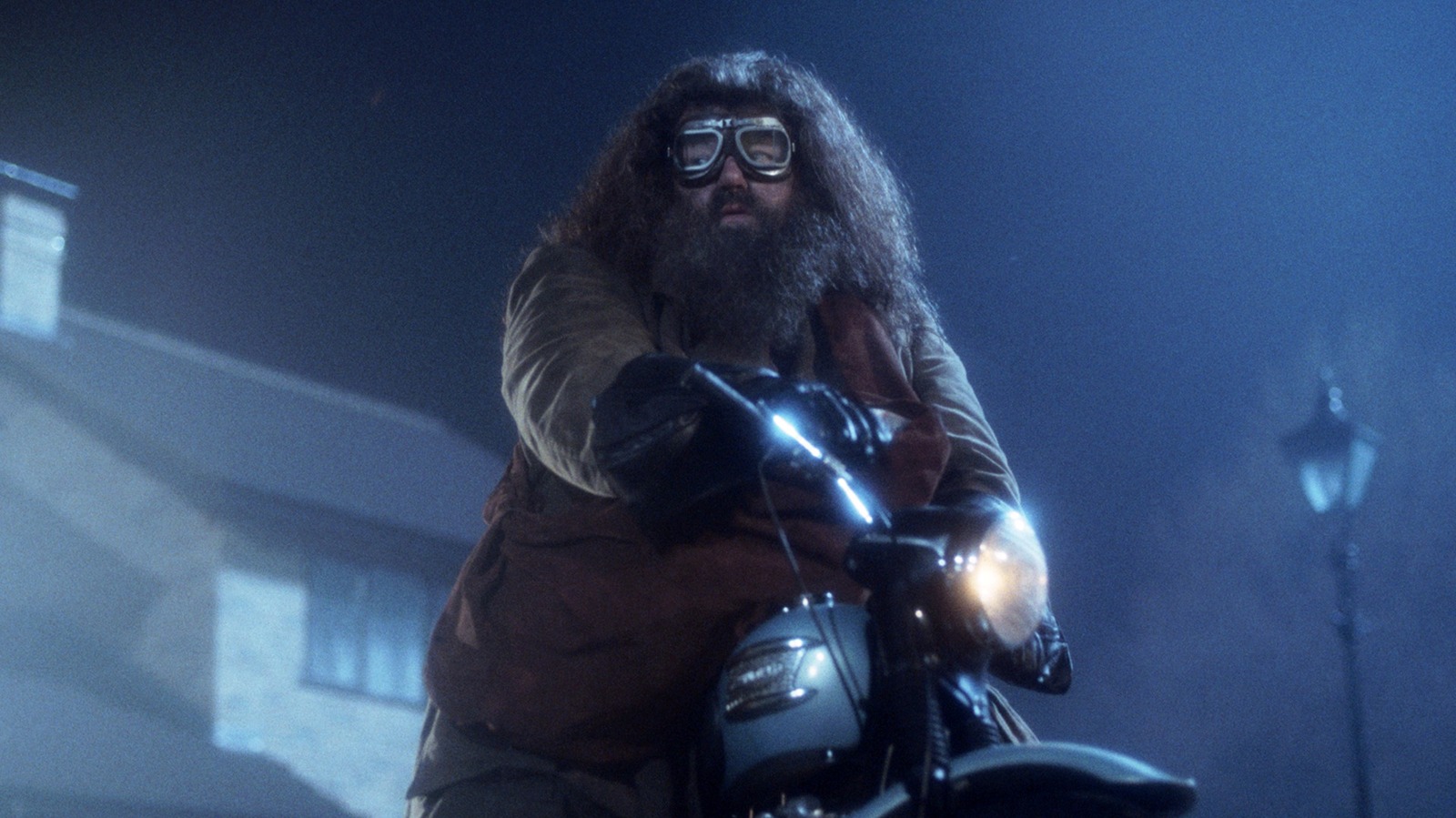 ¿Qué motocicleta conduce Hagrid en Harry Potter?