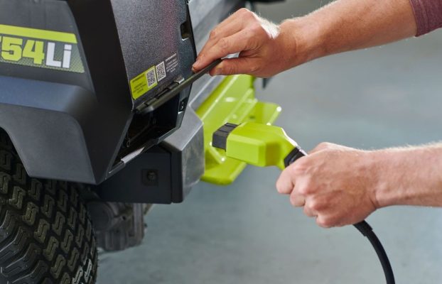 ¿Qué significan las luces en el cargador de batería del cortacésped de giro cero de 80 V de Ryobi?