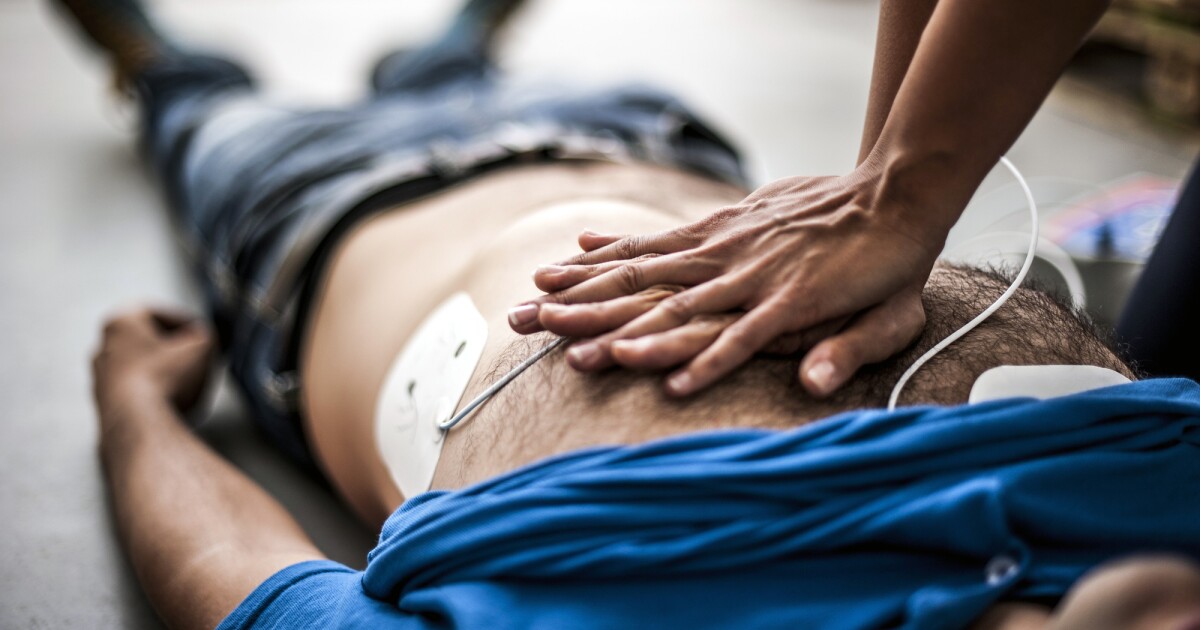 La nueva colocación del desfibrilador duplica las probabilidades de sobrevivir a un paro cardíaco