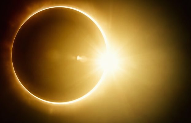 Los eclipses solares envían «ondas gravitacionales» a través de la atmósfera de la Tierra