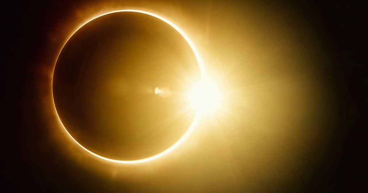 Los eclipses solares envían «ondas gravitacionales» a través de la atmósfera de la Tierra