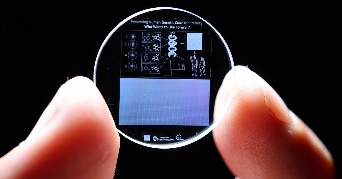 El ‘cristal de la eternidad’ 5D almacena 360 TB de datos durante miles de millones de años