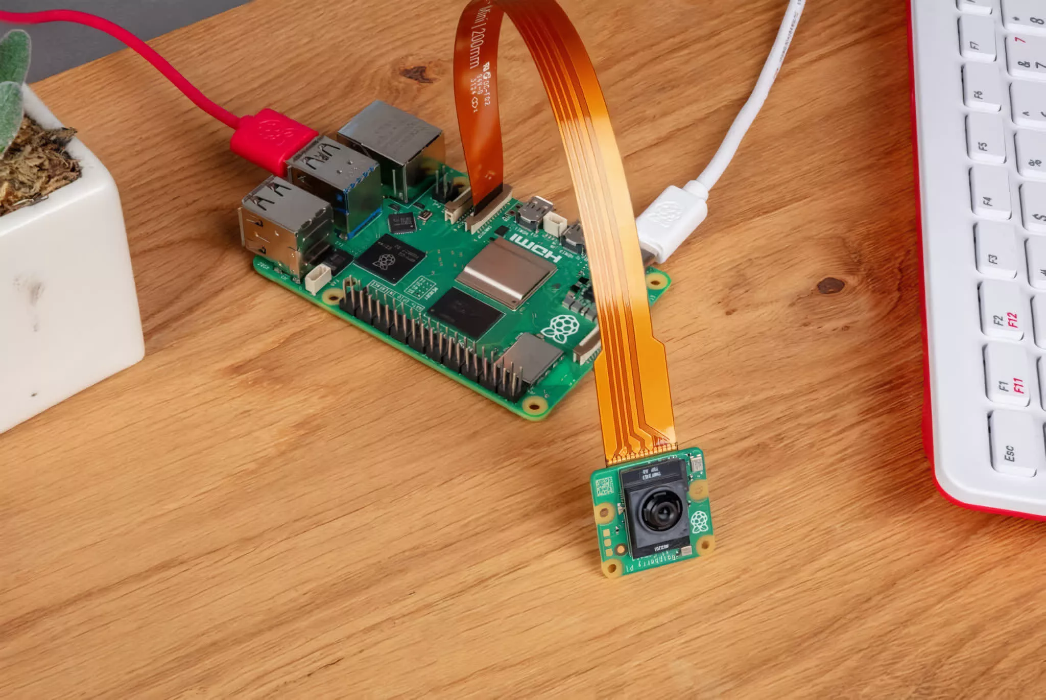 La cámara AI de $70 de Raspberry Pi con red neuronal integrada es el complemento perfecto para su nuevo kit AI