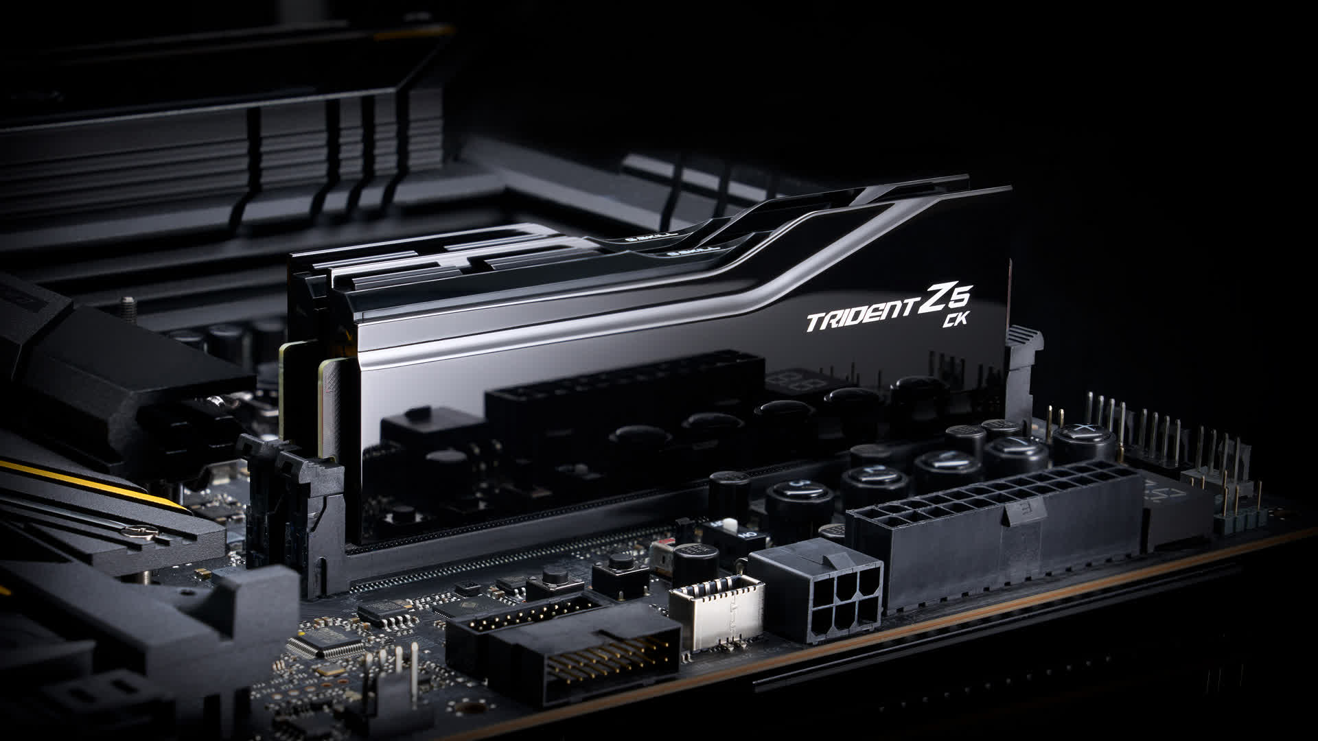 Las nuevas memorias CUDIMM DDR5-9600 de G.Skill pueden alcanzar velocidades DDR5-10000 con refrigeración por aire