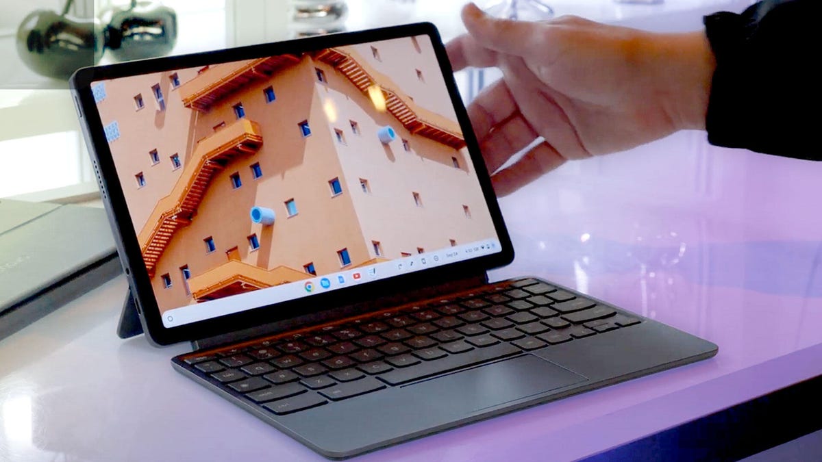 El nuevo Galaxy Chromebook Plus de Samsung tiene un teclado único en su tipo y Lenovo revive el Chromebook Duet: vídeo