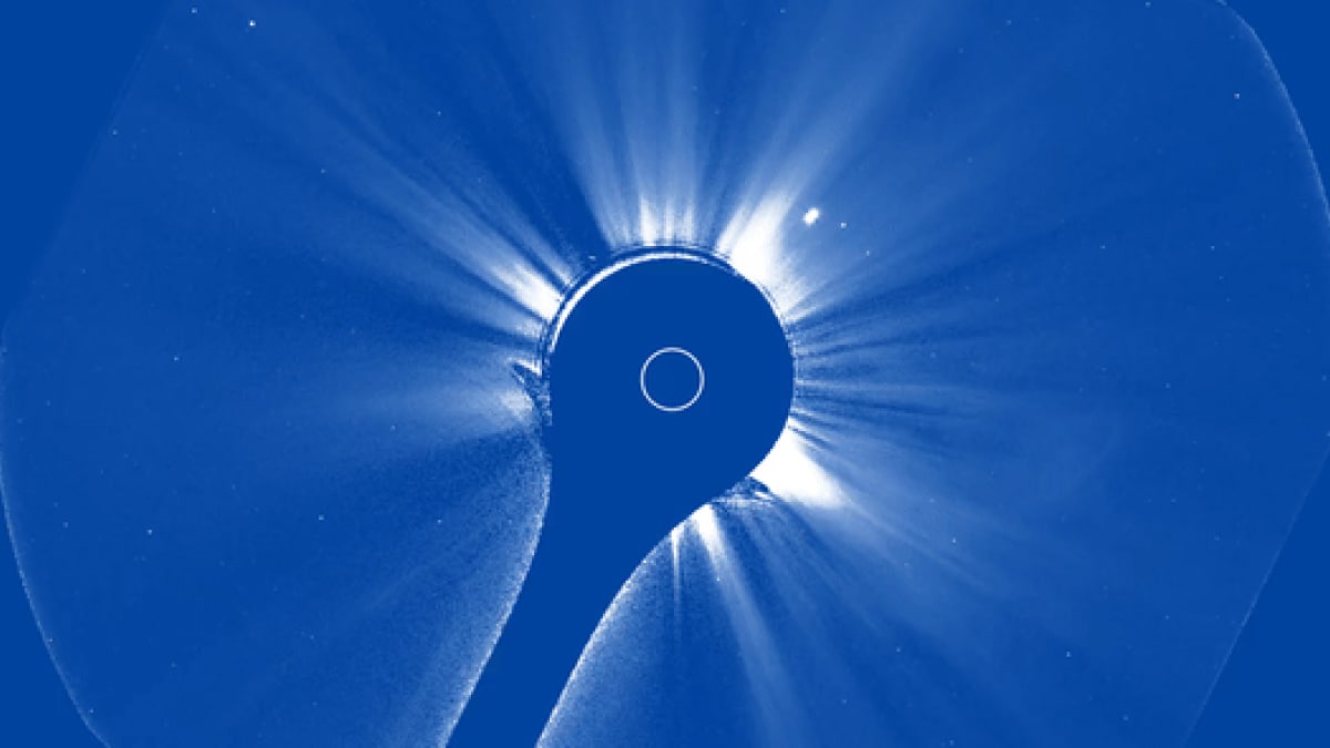 El nuevo telescopio solar de la NASA captura imágenes espectaculares del Sol rociando enormes partículas cargadas