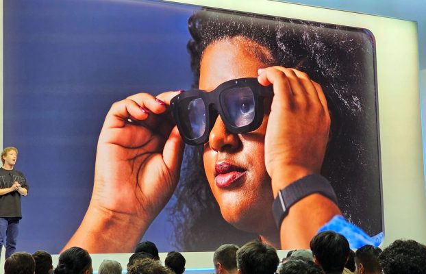 Se rumorea que las gafas AR inteligentes de Apple llegarán en 2026, con tecnología microLED