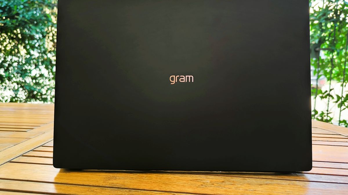 La nueva y misteriosa computadora portátil LG que apareció en línea podría ser una estación de trabajo portátil LG Gram Pro con pantalla táctil de 16 pulgadas sin anunciar, CPU Lunar Lake y Wi-Fi 7