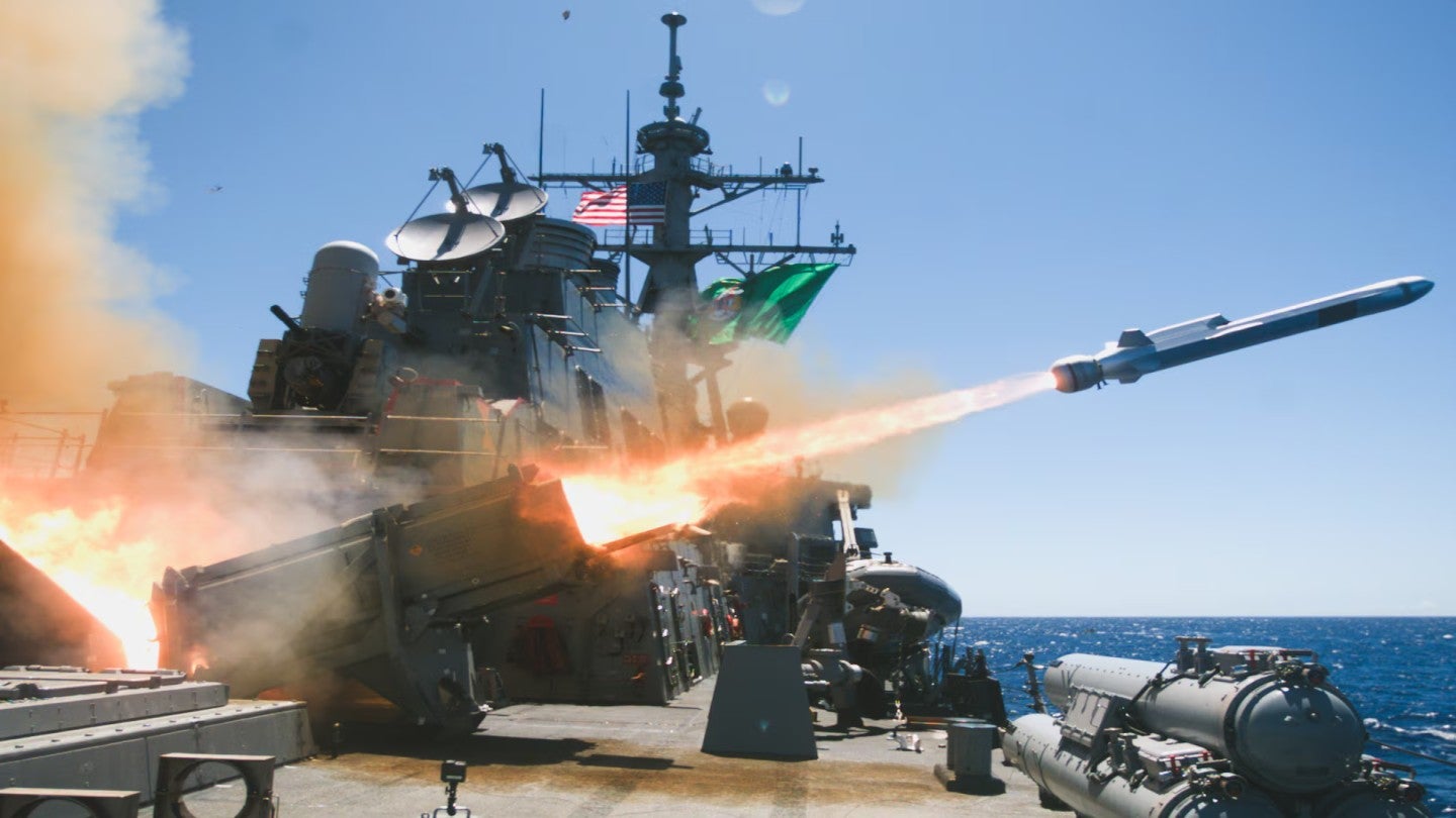 NSWC PHD instaló el primer sistema de armas OTH en el USS Fitzgerald