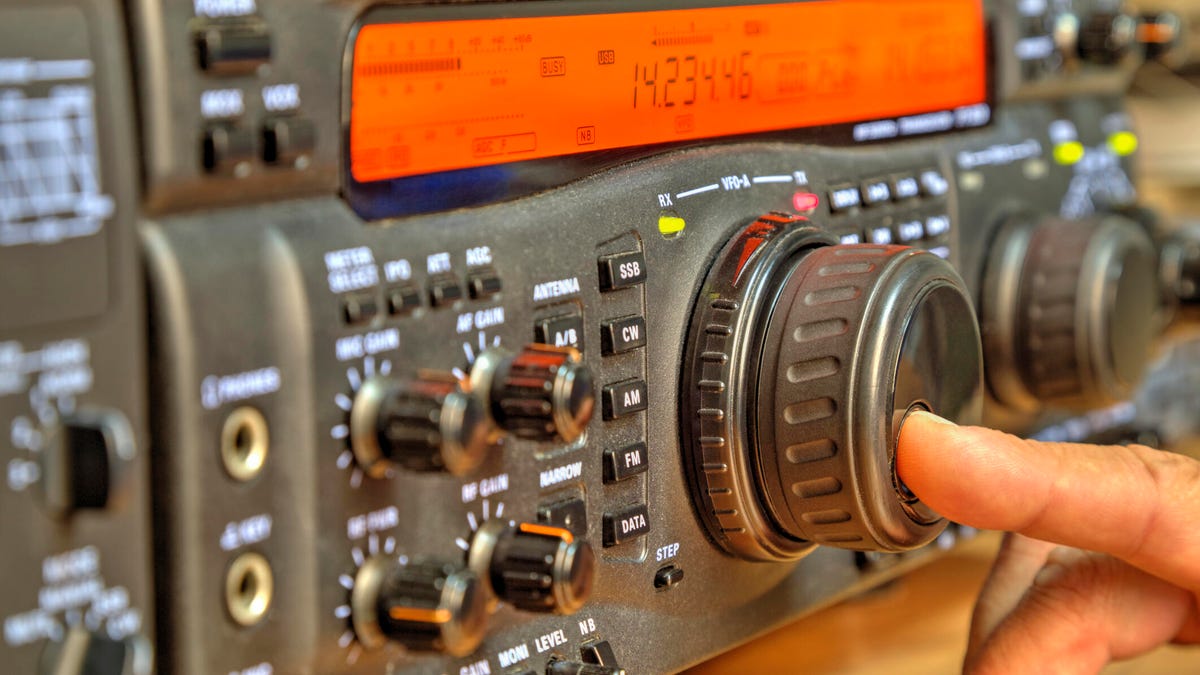 La radioafición está viva y coleando, y sigue siendo un salvavidas en caso de desastres