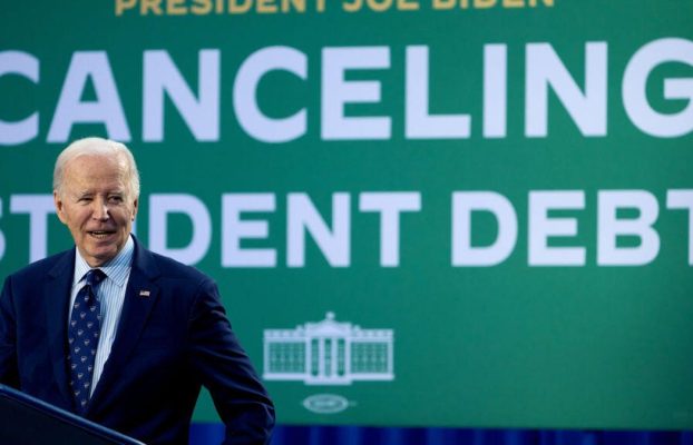 Bloquean nuevamente el plan de condonación de préstamos estudiantiles de Biden