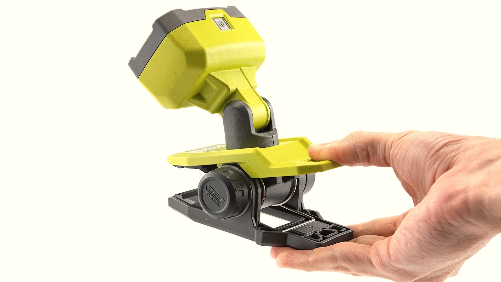 4 productos de abrazadera Ryobi que serán útiles en el campamento