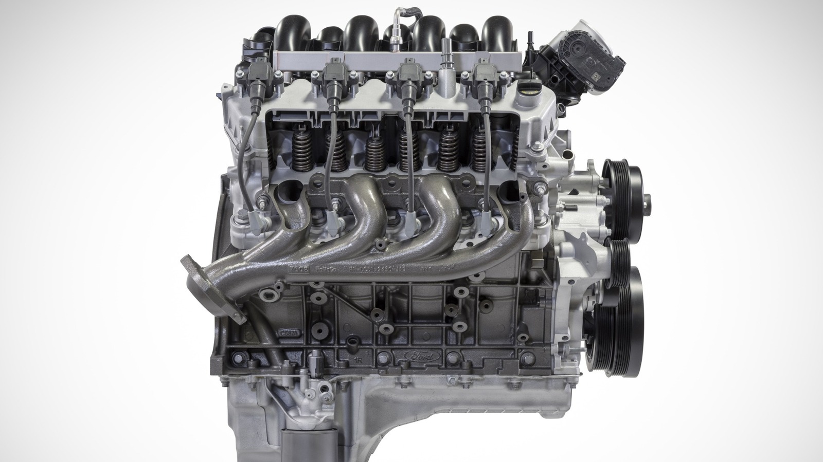 Megazilla de Ford vs. Motores armados Godzilla 7.3L V8: ¿Cuál es la diferencia?