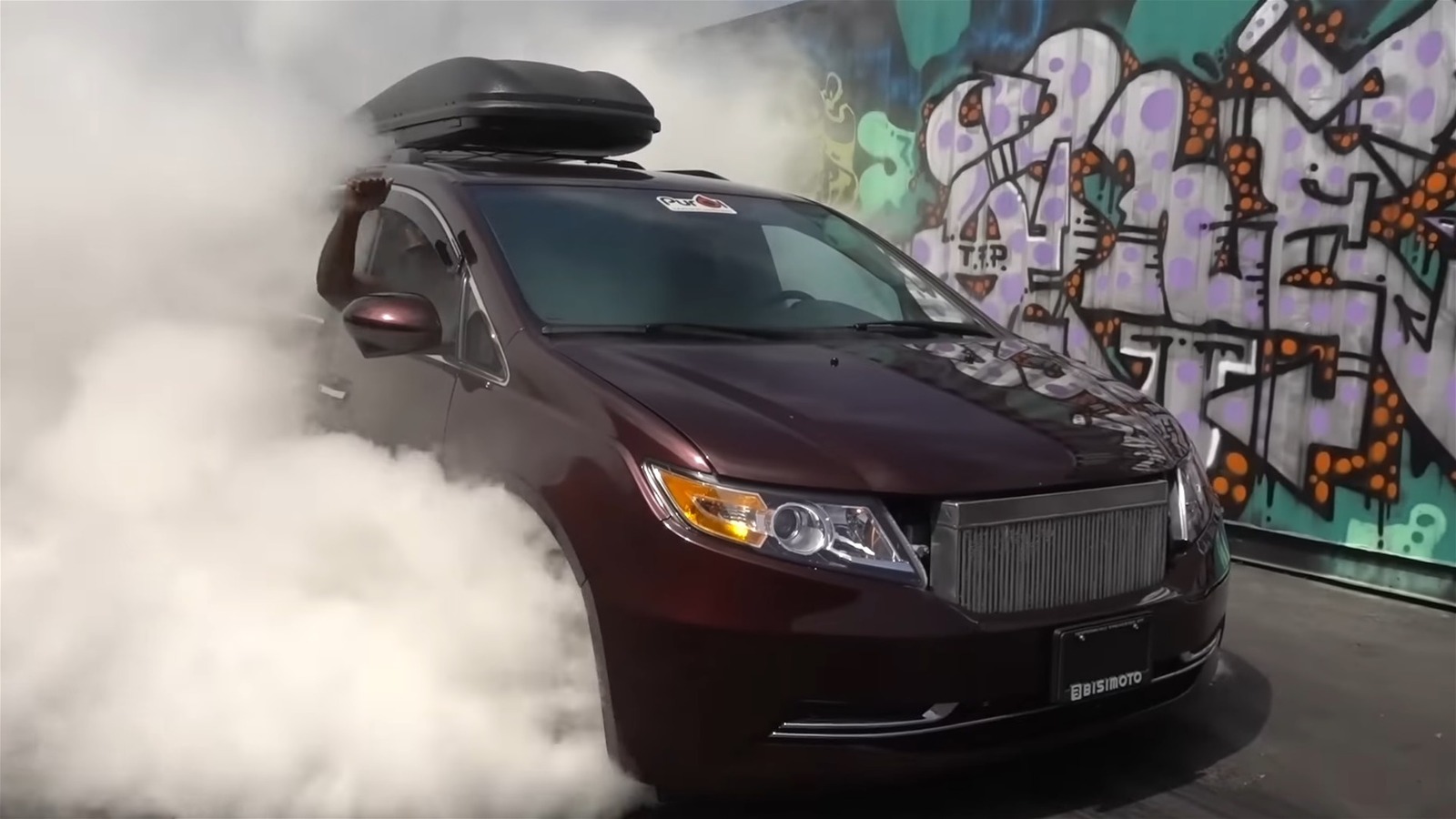 Este Honda Odyssey personalizado tiene más potencia que un Dodge Challenger Demon
