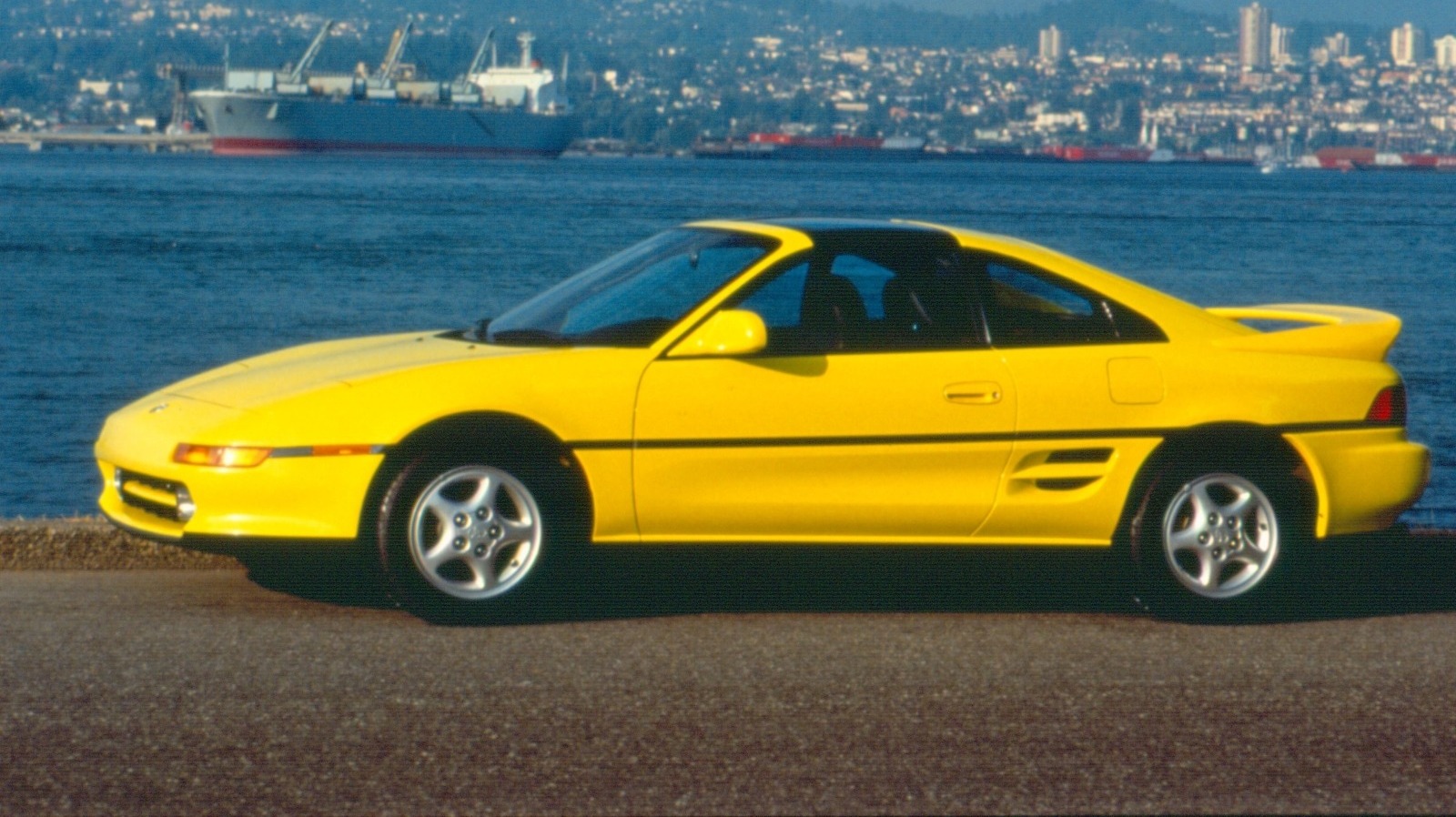 ¿Qué motor impulsaba el Toyota SW20 MR2 y cuánto cuestan los coches hoy en día?