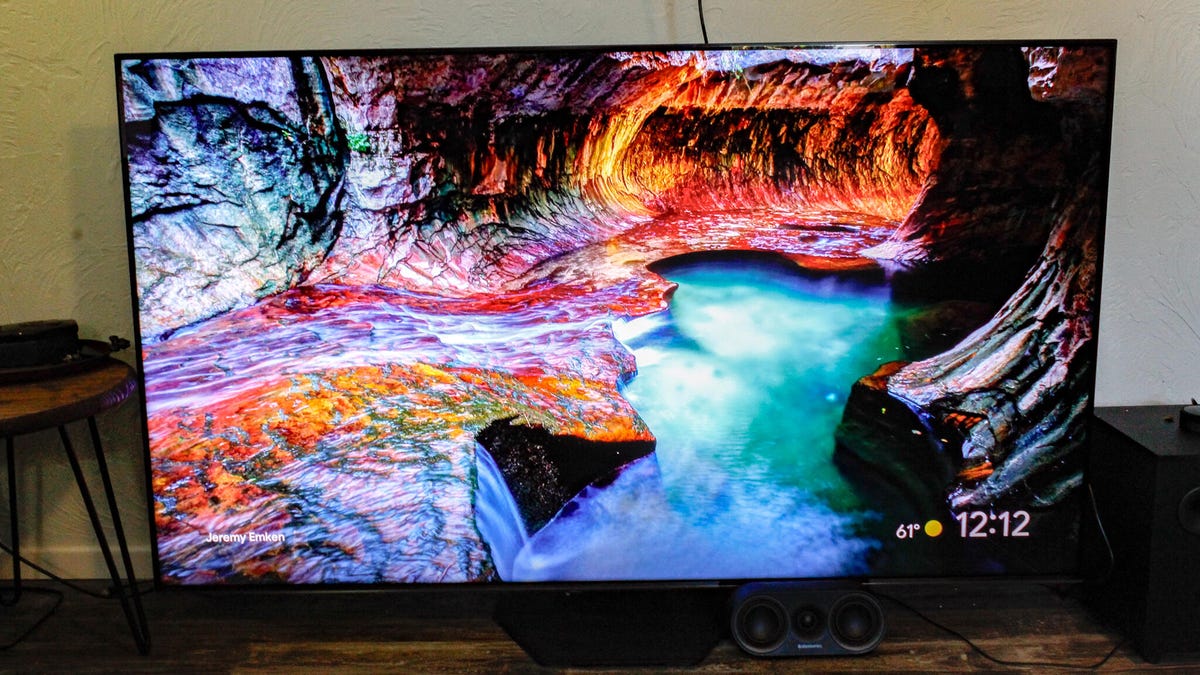 Uno de los mejores televisores Mini LED que he probado no es fabricado por Samsung ni por TCL (y está en oferta)