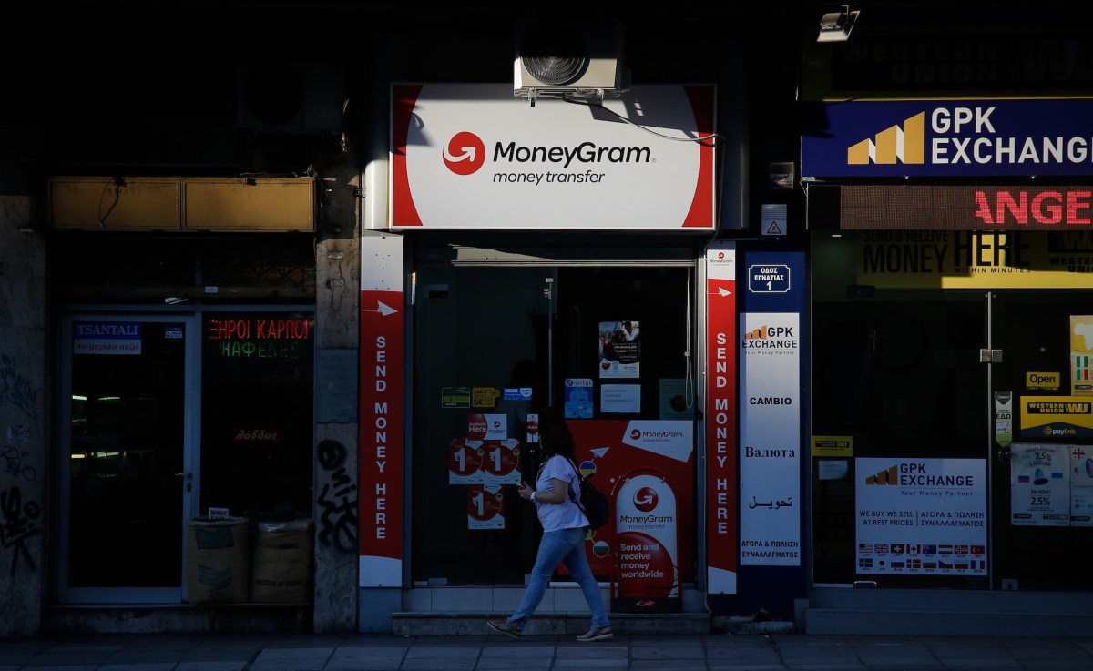 MoneyGram dice que los piratas informáticos robaron información personal y datos de transacciones de los clientes