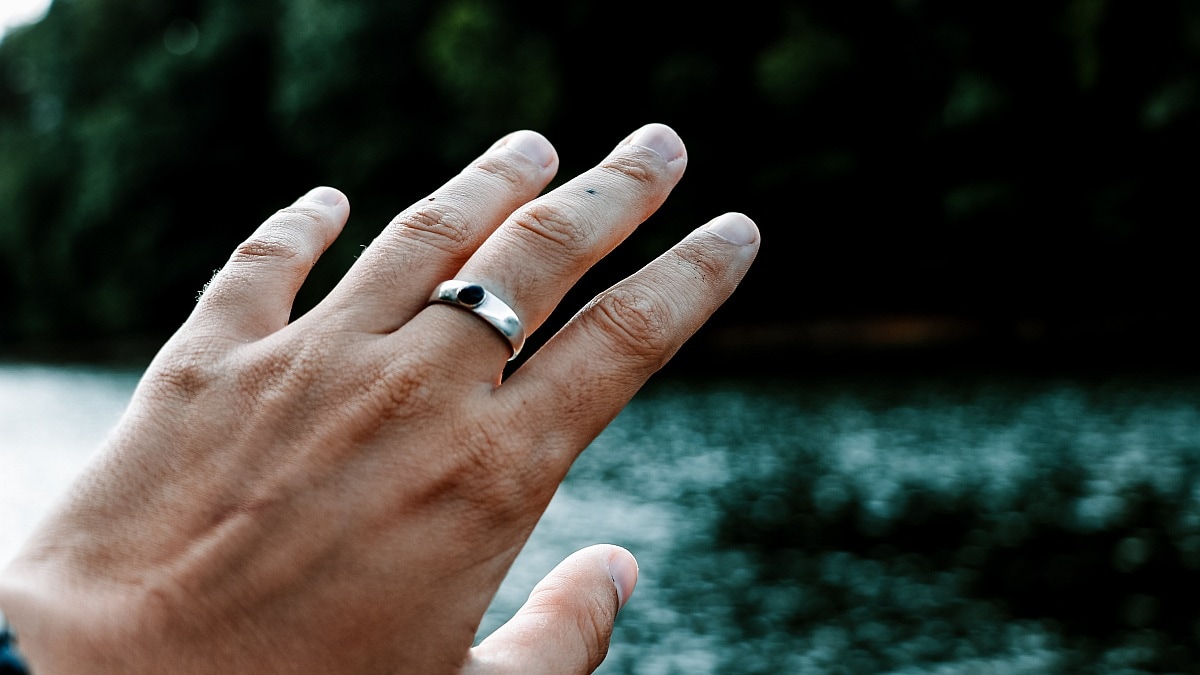 La patente de Xiaomi Smart Ring describe la capacidad de ajustar automáticamente el tamaño del anillo mediante un componente elástico