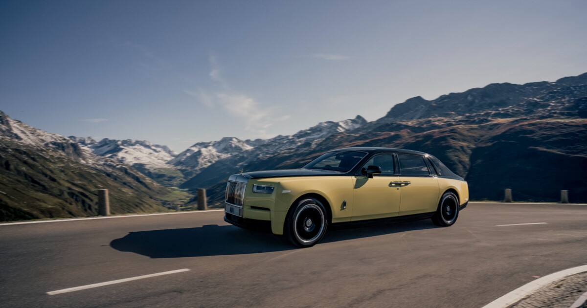 Rolls-Royce presenta el Goldfinger Phantom único para conmemorar el aniversario