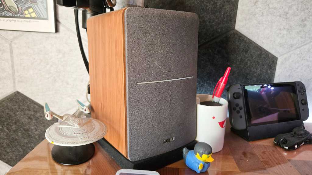 Me encantan estos parlantes para PC Edifier aprobados por Reddit y hoy tienen un 30% de descuento