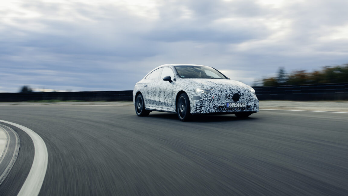 Mercedes-Benz presenta el próximo CLA y bate el récord de distancia de vehículos eléctricos en las pruebas