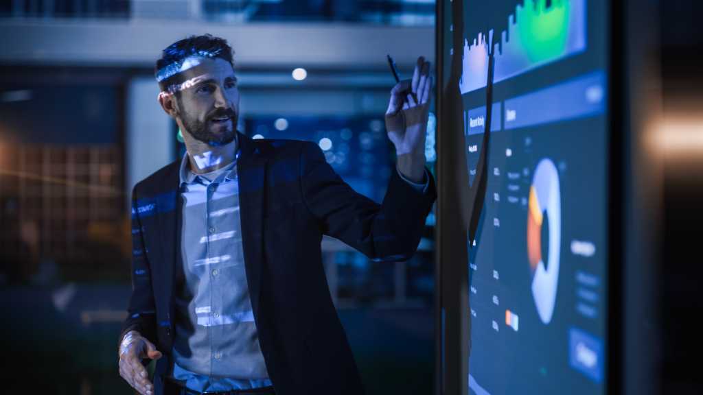 Cómo respaldar una previsión de ingresos precisa con ciencia de datos y operaciones de datos