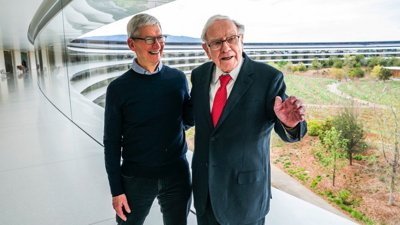 Berkshire Hathaway recorta su participación en Apple para financiar una acumulación récord de efectivo