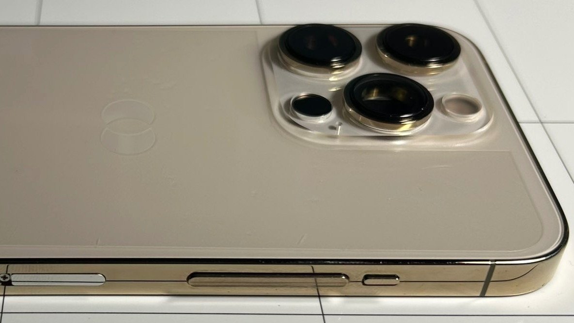 El prototipo del iPhone 14 Pro revela botones hápticos desechados